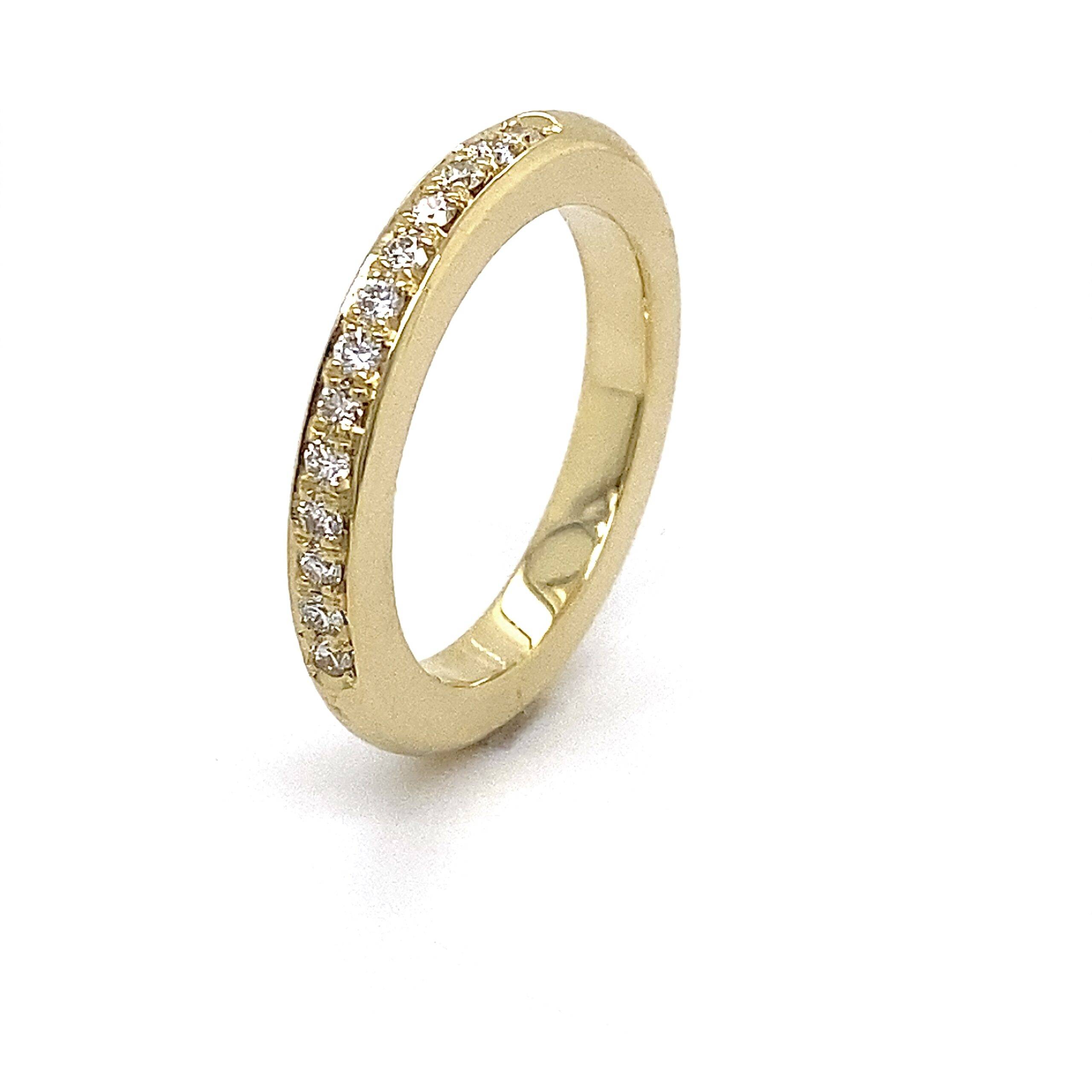 Ring 14K geelgoud 13x0,02crt VVS TW