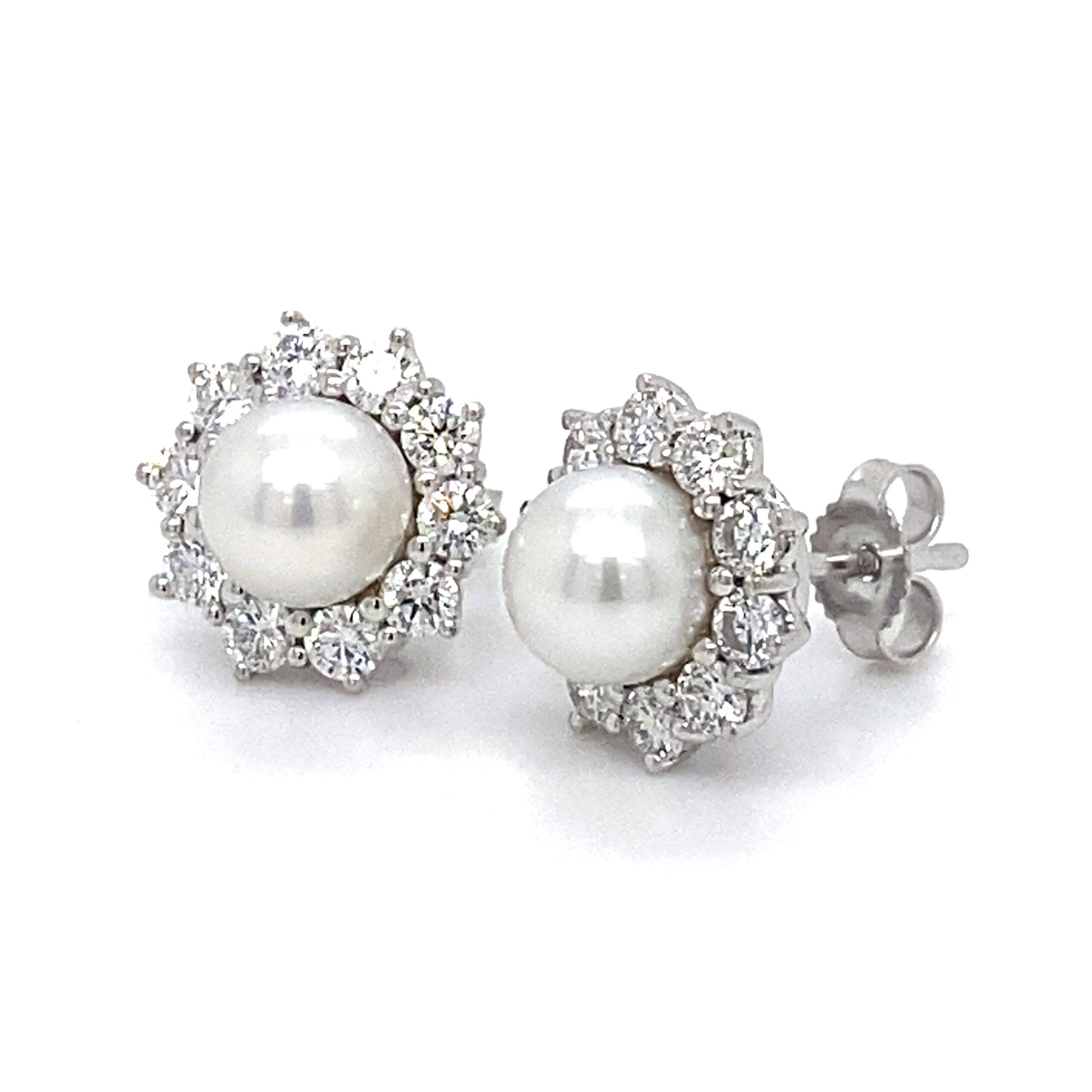 18k witgouden entourage oorknoppen parel en diamant VVS TW 1.28crt