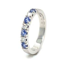14K Witgouden alliancering met 4x Saffier en 3x 0.07crt VVS Top Wesselton