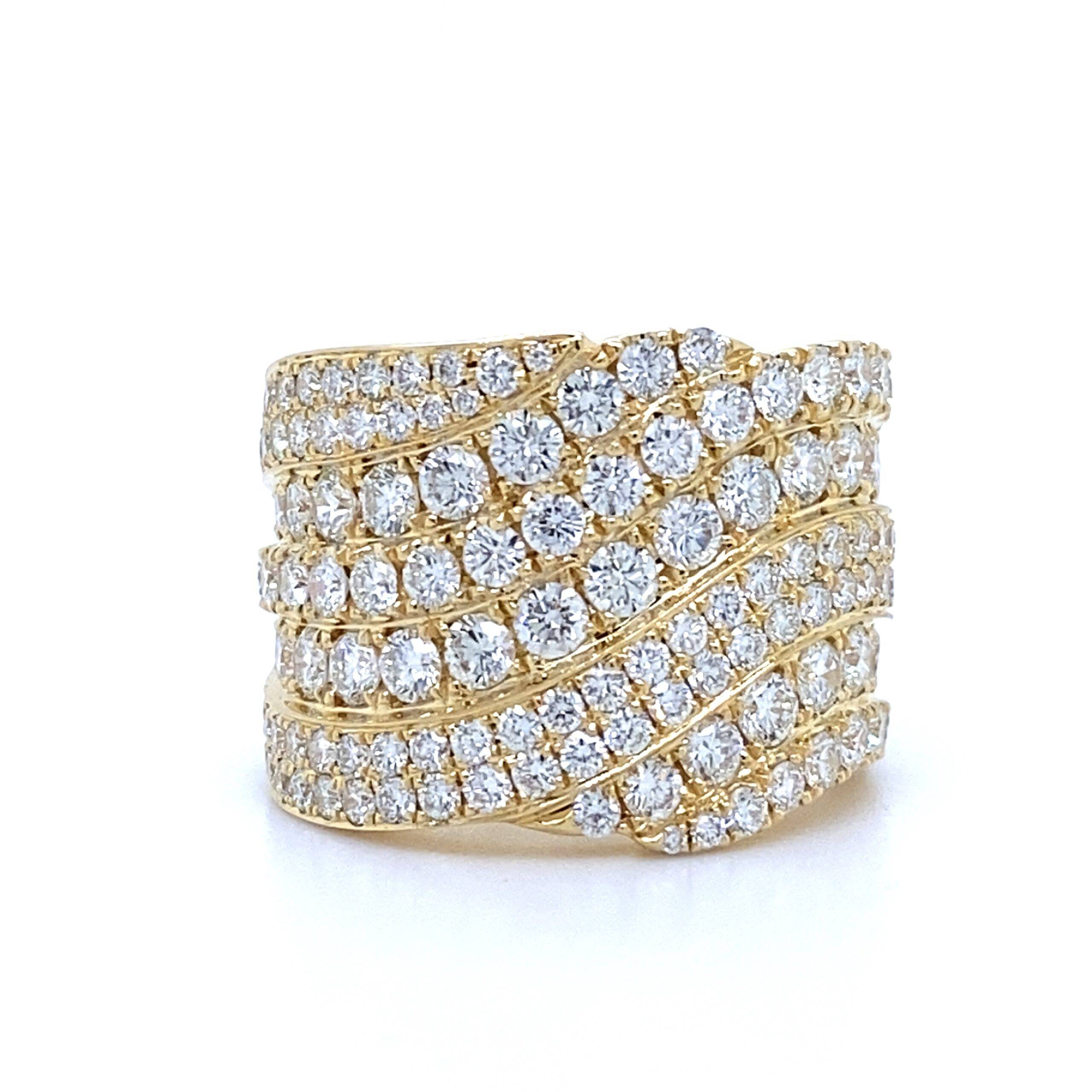Collective Wave ring by Pigalle 18k geelgoud 4.06crt VS Wesselton