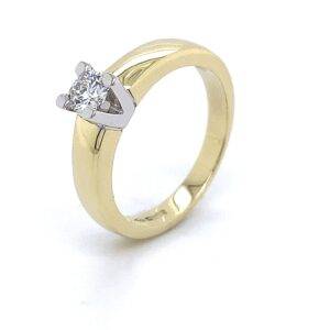 Solitair ring 14K geelgoud 4 poot rechte band 0.30crt VVS TW