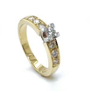 Solitair ring 14k geelgoud met diamant 0.58 crt VVS TW
